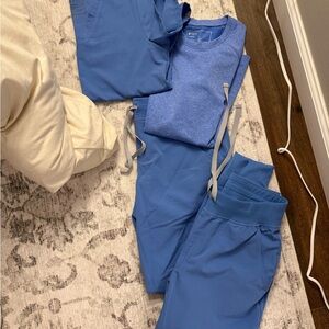 NWOT Ceil Blue Figs Scrub Set